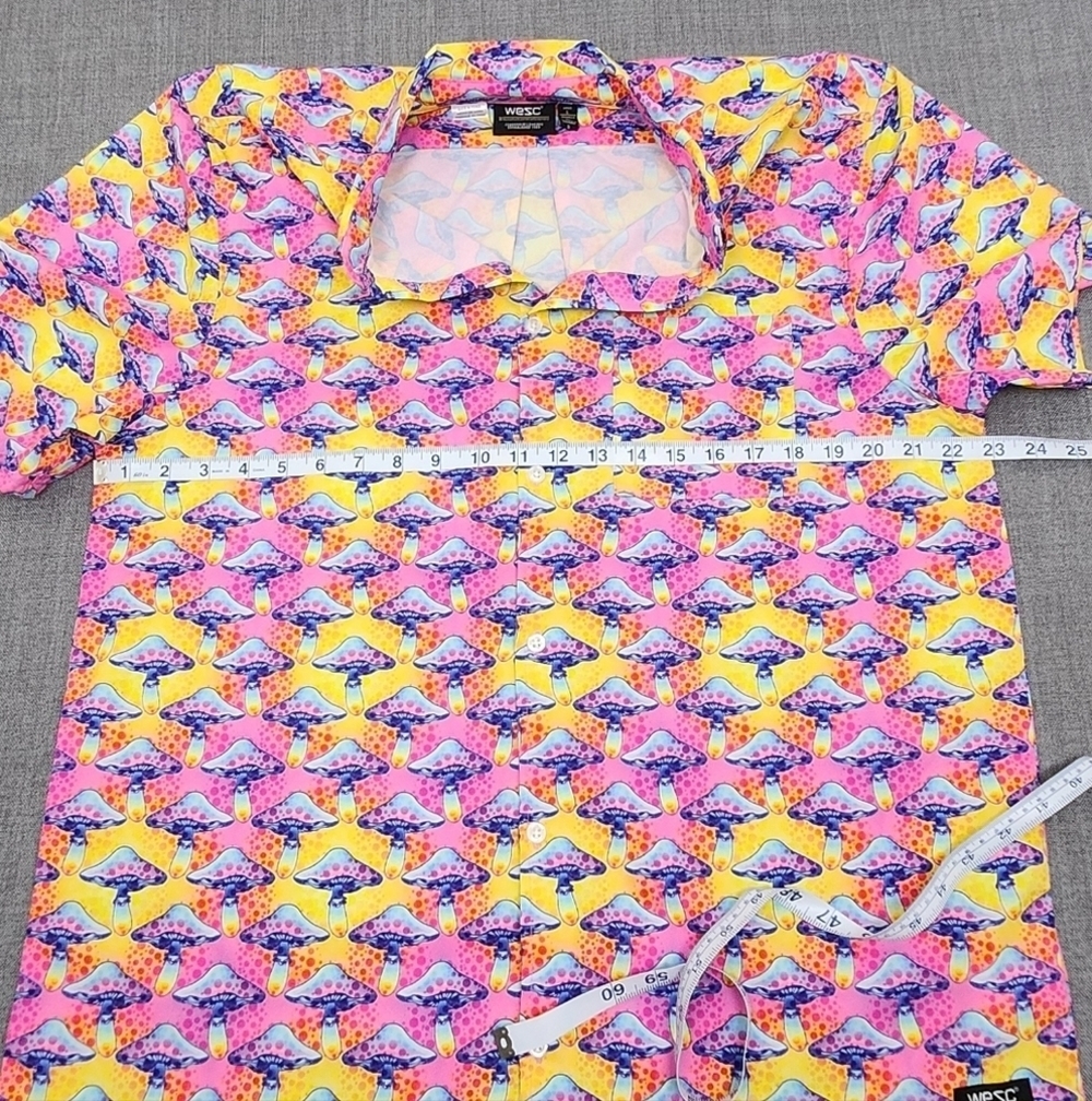 Wesc Mushroom Button Down Pocket Vibrant Colored Shirt. LG - Picture 5 of 6